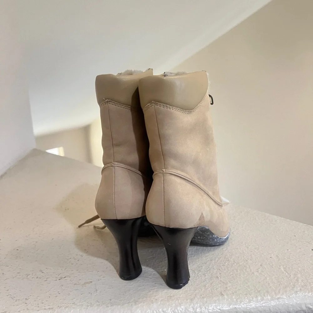 Cole Haan Lace Up Leather Sherpa Line Heeled Winter tan Boots booties FLAWED 7.5
